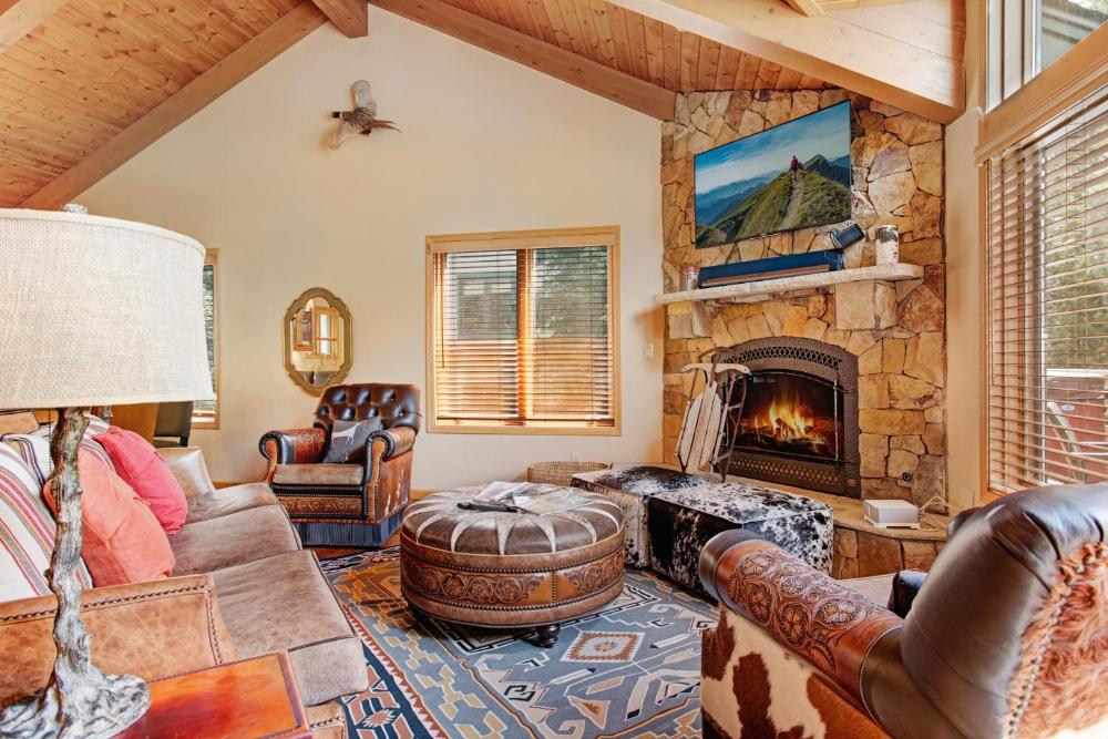 4515 BigHorn Road home